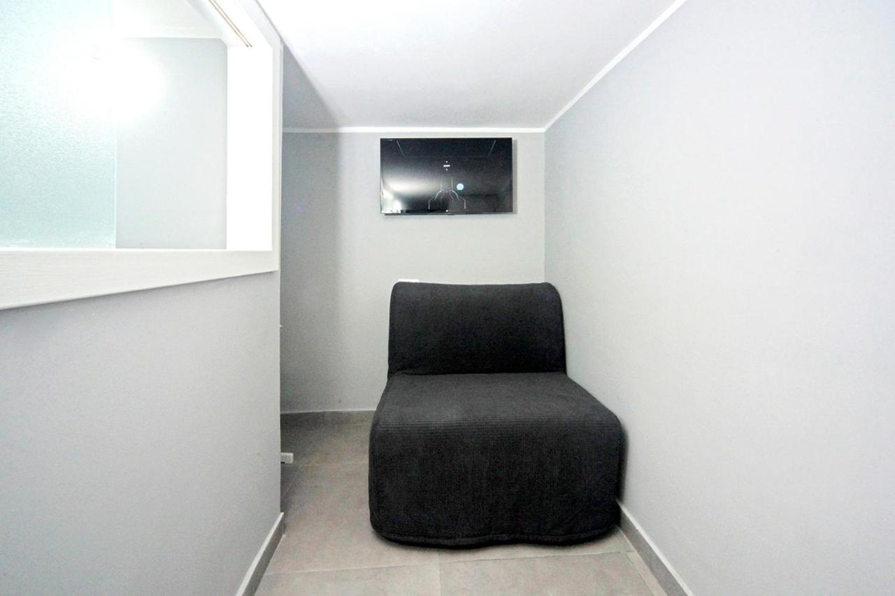 Apartament La Casa Di Helena Neapol Zewnętrze zdjęcie