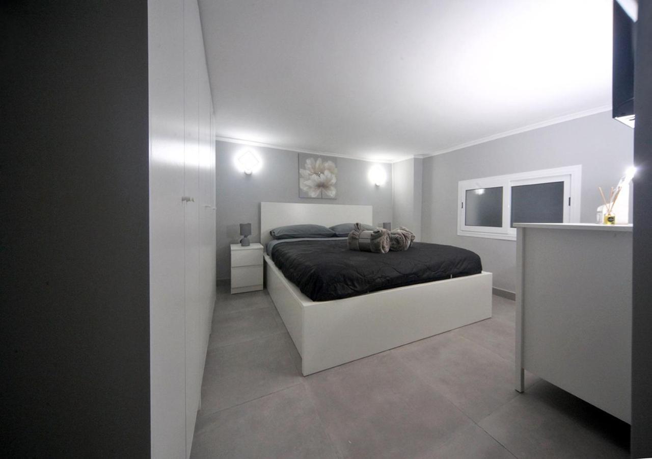 Apartament La Casa Di Helena Neapol Zewnętrze zdjęcie