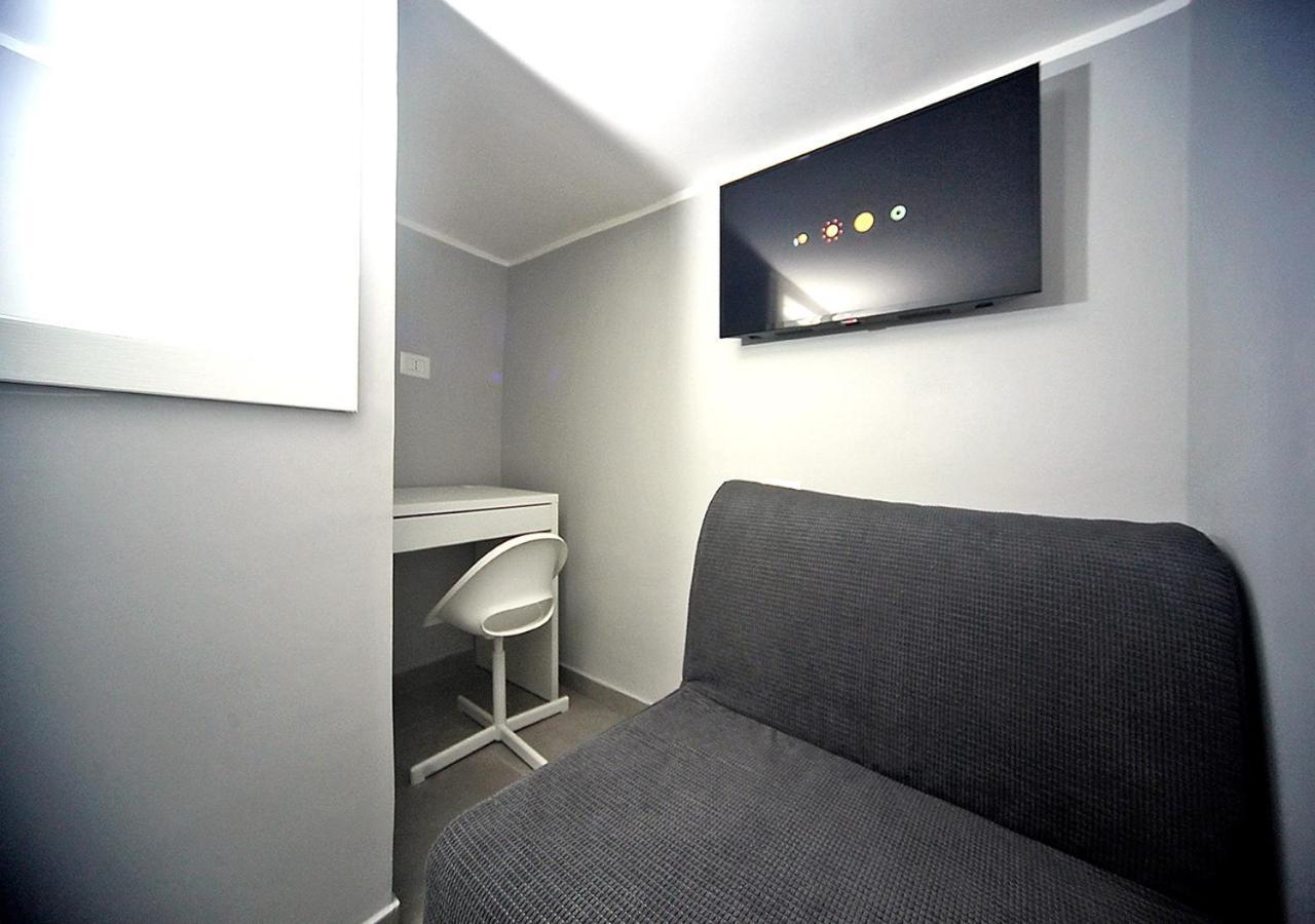 Apartament La Casa Di Helena Neapol Zewnętrze zdjęcie