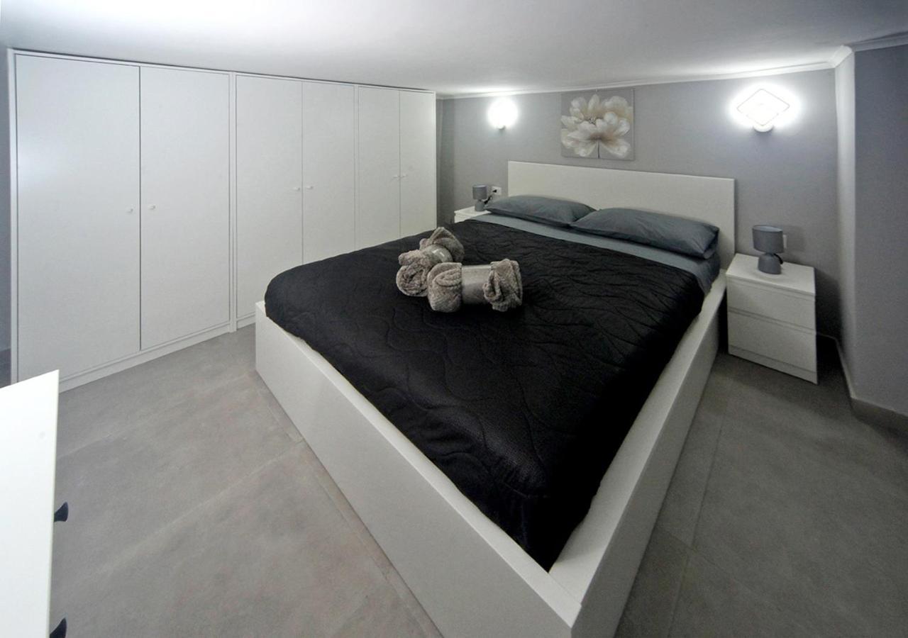 Apartament La Casa Di Helena Neapol Zewnętrze zdjęcie